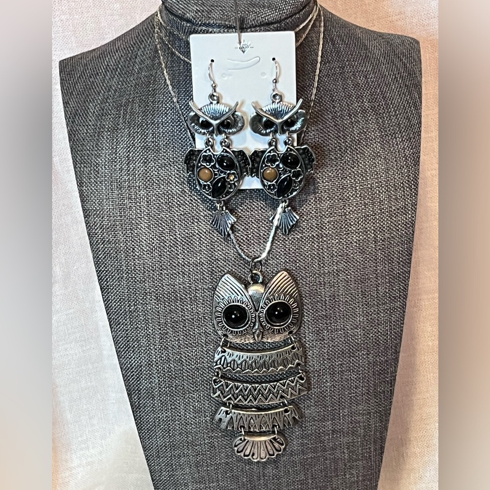 SPG Long Fashion Silver Owl Necklace Set.